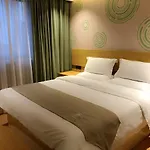 Greentree Inn Shanghai Railway Station Macao Road Express Hotel