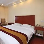 Greentree Inn Shanghai Changyang Road Jiangpu Park Metro Station Business Hotel