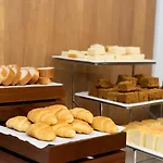 Holiday Inn Express Shanghai Tangzhen By Ihg - 20 Mins To Disney Land