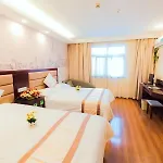 Greentree Inn Shanghai Caoan Road Textile Express Hotel