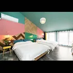 Shanghai 80S Waiting Hostel
