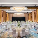 Sheraton Grand Shanghai Pudong Hotel & Residences