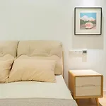 Eastern Hub - Bund Branch Xujiahui Garden 2 Bedrooms Near Jinan Tempel