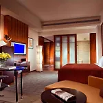 Sheraton Grand Shanghai Pudong Hotel & Residences