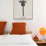 Zhiyuan-3 Bedrooms 1 Bathroom,Near People\'S Square