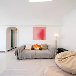 Zhiyuan-3 Bedrooms 1 Bathroom,Near People\'S Square