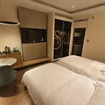 Xinshikong Apartments- Abest Zhongshan Park No.1