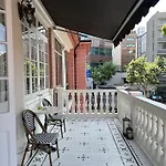 Shanghai Hills& Art Suite 16 - Near Line 10 & 11 Jiaotong University Metro