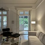 Shanghai Hills& Art Suite 16 - Near Line 10 & 11 Jiaotong University Metro
