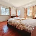 Shanghai University 3-Bedroom Bungalow With 4 Beds 3Rooms4Beds