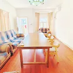Shanghai University 3-Bedroom Bungalow With 4 Beds 3Rooms4Beds