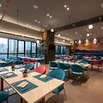 Shanghai Baixia Pagoda Hotel