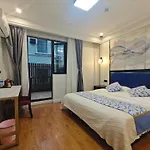 Longchen Hotel