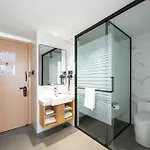 Baolong Homelike Hotel - Zhongshan Branch