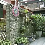 Beehome International Youth Hostel- Lujiazui