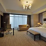 Xujiahui Park Hotel