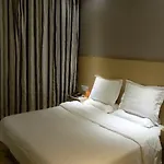 7 Days Inn Shanghai Wujiaochang Wanda Plaza Branch