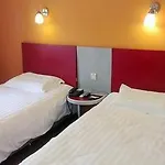 Motel 168 Shanghai Pudong Huinan Metro Station Tesco