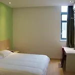 Motel 168 Shanghai Pudong Huinan Metro Station Tesco