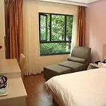 Super 8 Hotel Shanghai Zhong Shan Bei Yi Lu