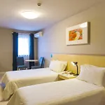 Jinjiang Inn - Shanghai Everbright Convention & Exhibition Center