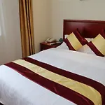 Greentree Inn Shanghai Middle Xinfu Road Huazhi Road Business Hotel
