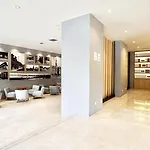 Ji Hotel Shanghai Oriental Pearl Tower