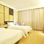 Ji Hotel Shanghai Oriental Pearl Tower