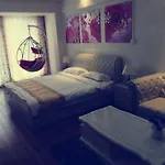 Shanghai Shang Pin Yuan Service Apartment