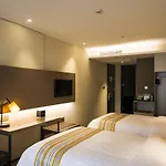 Home Inn Plus Shanghai Pudong Lujiazui Expo Park South Pudong Road