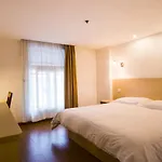 Motel Shanghai Sinan Road