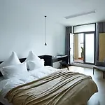Base Living Boutique Serviced Apartment