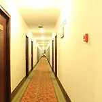 Greentree Alliance Shanghai Chenghuang Temple Bund Hotel