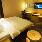 Super 8 By Wyndham Shanghai Songjiang Xincheng Metro Station