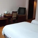 Yi Ting Hotel Chain Shanghai Dongfang Road Shop