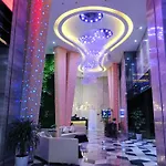 Holiday Villa Hotel & Residence