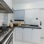 Henry\'S Apartment - South Maoming Road