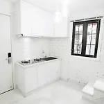Obsessional Little White