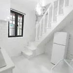 Obsessional Little White