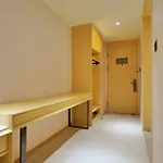 Ji Hotel Shanghai Jiuting Centre