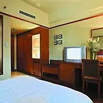 Starway Parkview South Station Hotel