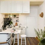 Le Mansion Apartment