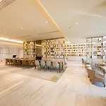 Ji Hotel