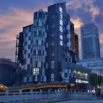 Orange Hotel Select