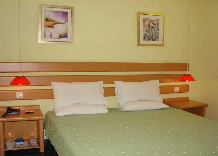 Home Inn Lu Xun Park