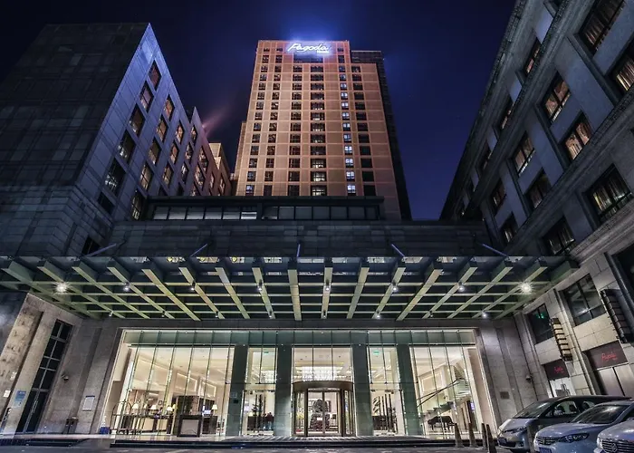 Shanghai Baixia Pagoda Hotel