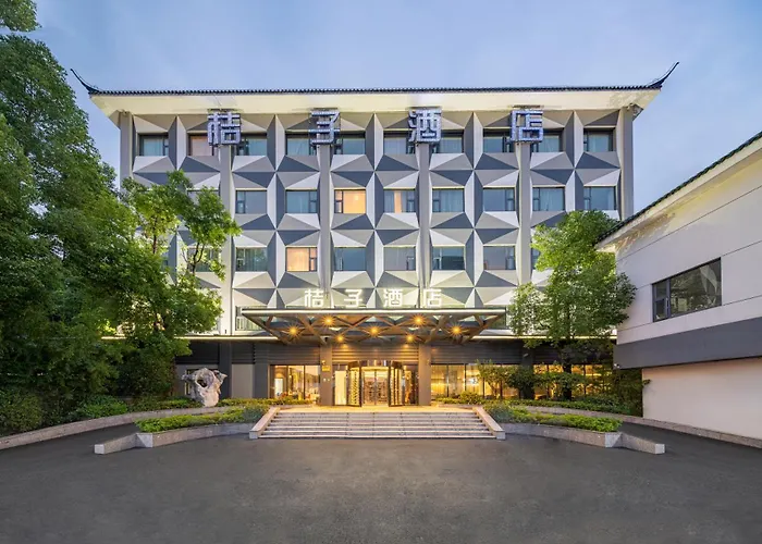 Orange Hotel Shanghai Hongqiao Airport Dingbian Road Subway Station Branch - Free Hongqiao Airport & Hongqiao Train Station Shuttle Bus