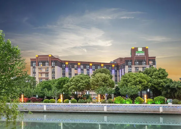 Holiday Inn Express Shanghai Putuo By Ihg