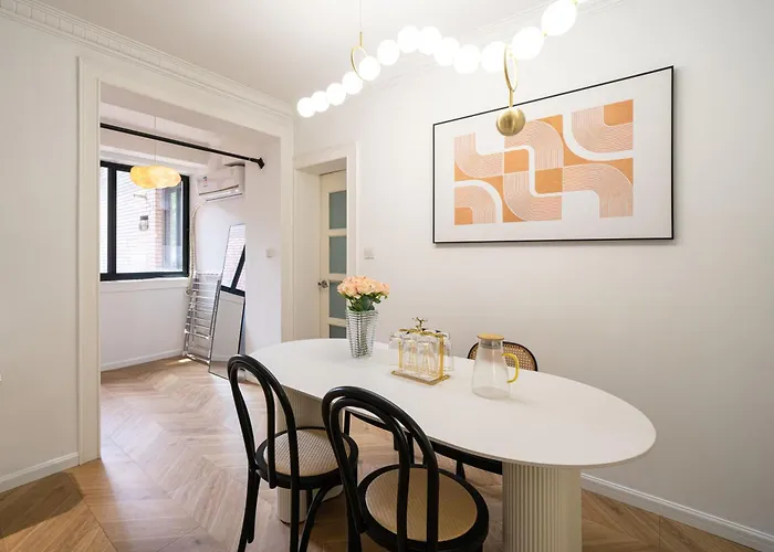 Shanghai Hills & Serendipity Springtime Family Bnb With Two Rooms Close To West Nanjing Rd