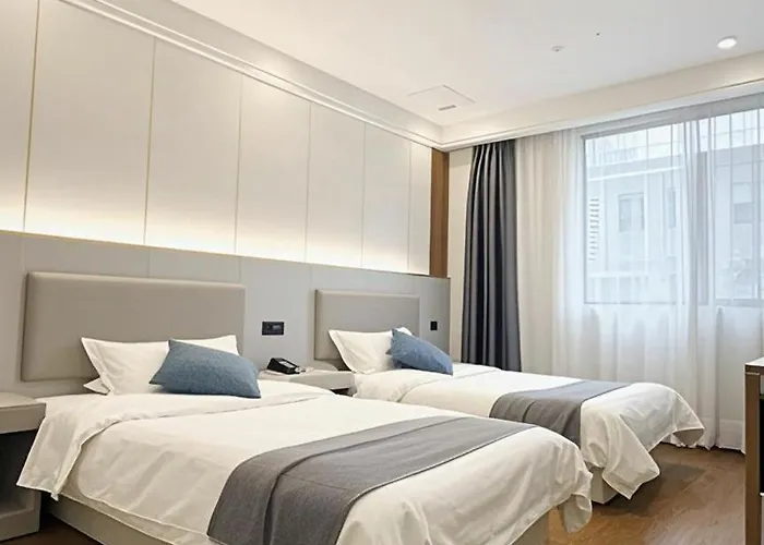 Longchen Hotel